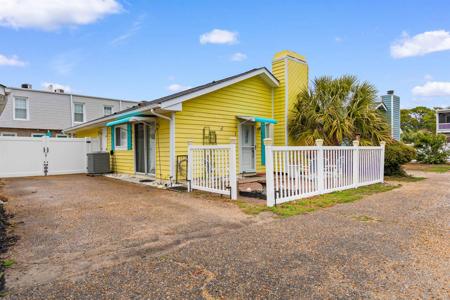 700 28th Ave. S