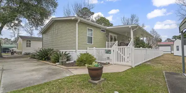 904 Southpark Dr.
