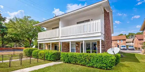 409 Garden Dr.