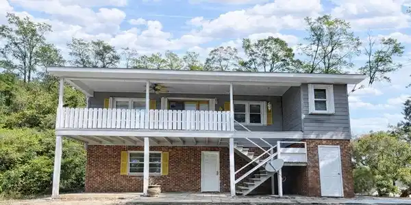 401 Oak Lake Circle