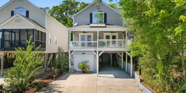 114 N Oak St.