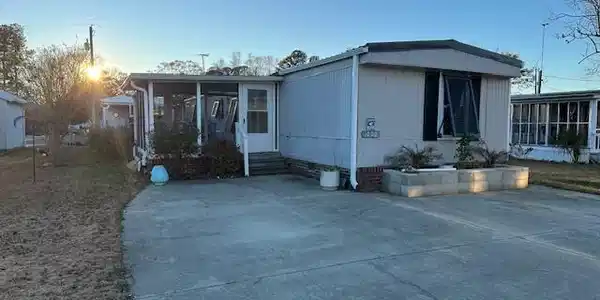 1009 Seaside Dr.