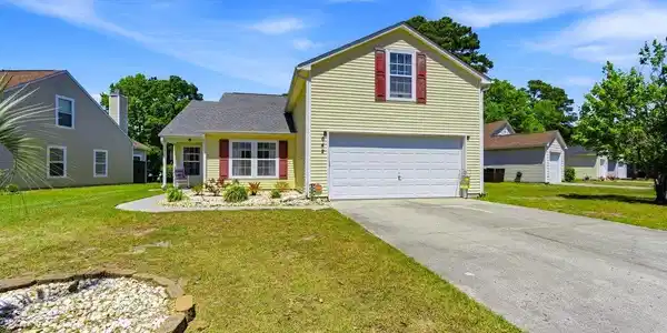 642 Oakhurst Dr.