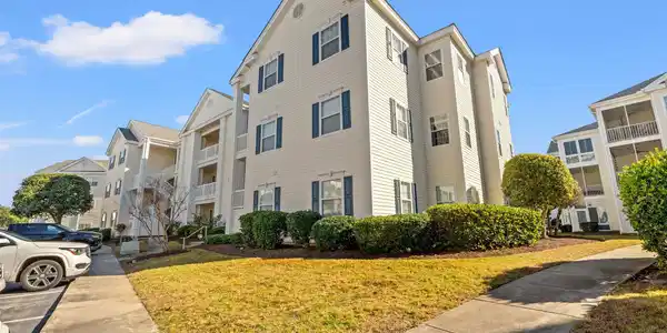 901 West Port Dr.