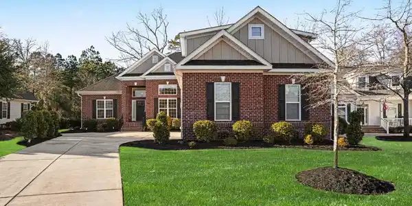 142 Grey Moss Rd.