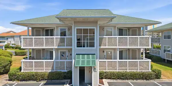 301 Shorehaven Dr.