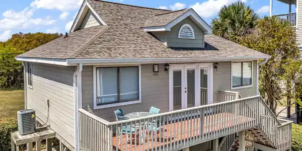 1107 N Waccamaw Dr.
