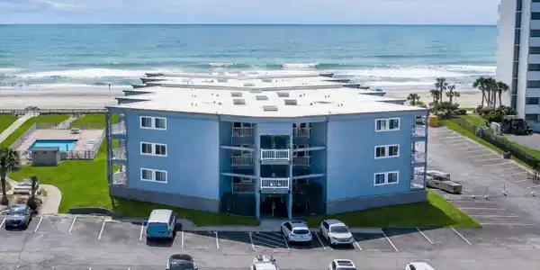 9520 Shore Dr.