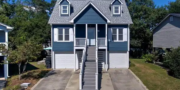 922 Salt Pl.