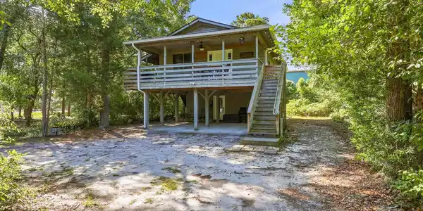 2419 Hilton Dr.