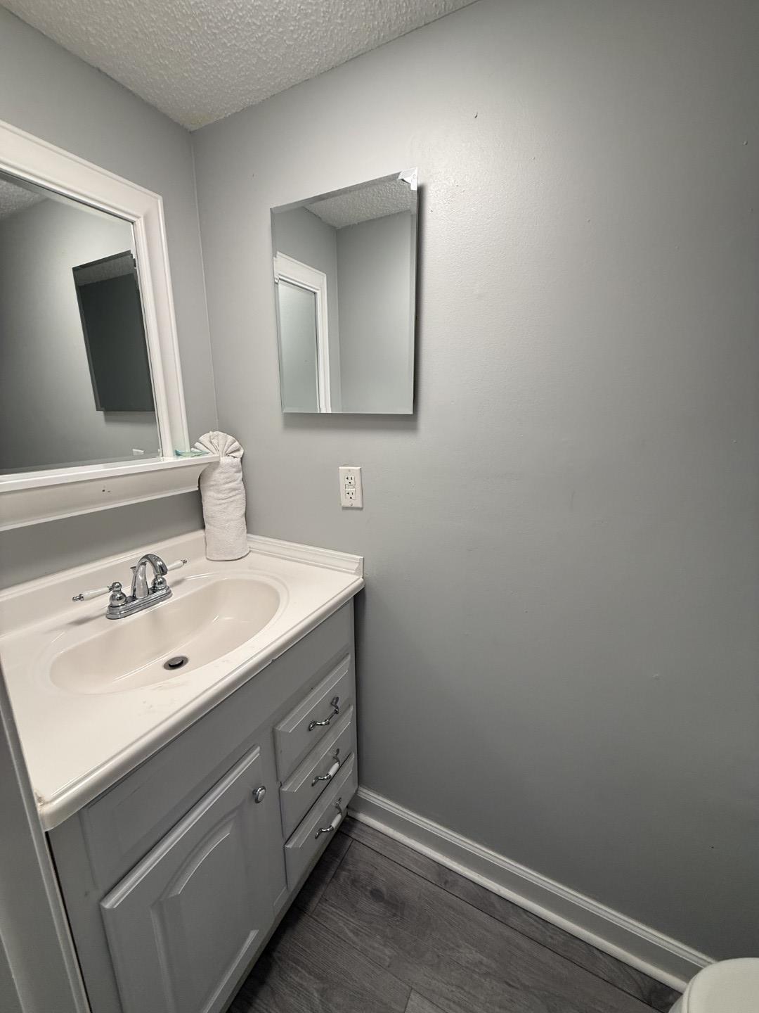Image 4 Image 4