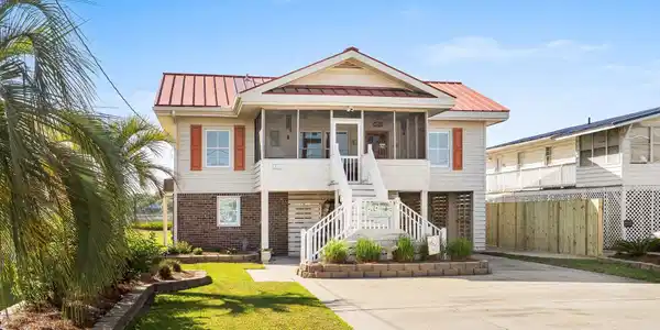 314 Dogwood Dr. S