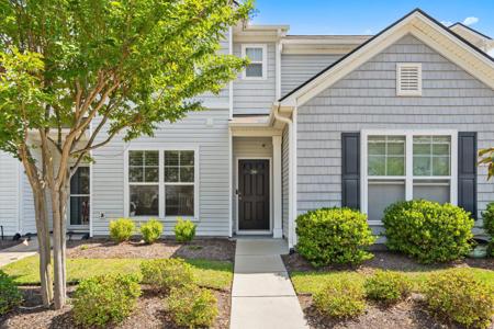 306 Castle Dr.