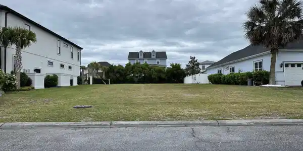 942 Shipmaster Ave.