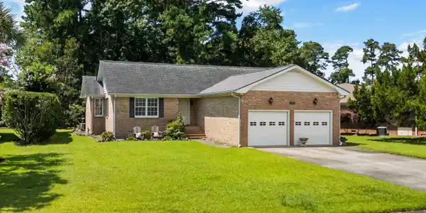1415 Fox Hollow Way