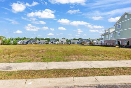 454 Harbour View Dr.
