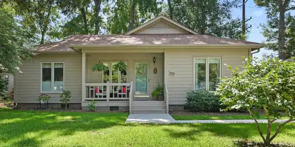 706 Courtney Ct.