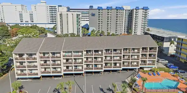 202 75th Ave N