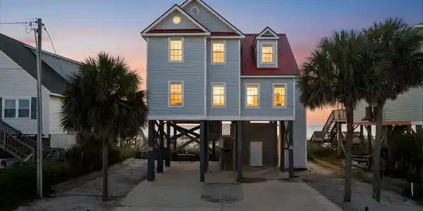 324 South Waccamaw Dr.