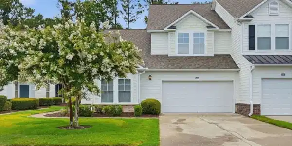 6095 Catalina Dr.