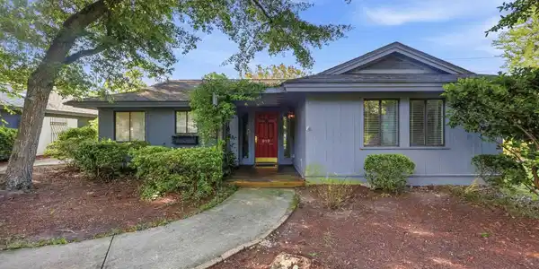 919 Cedarwood Circle