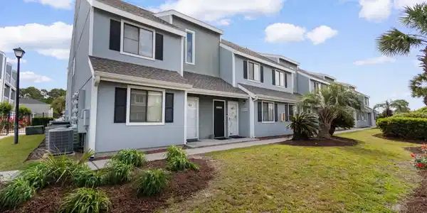 1890 Colony Dr.