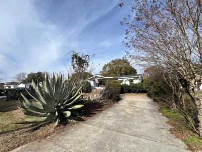 748 Nelson Dr.