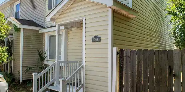403 2nd Ave. N