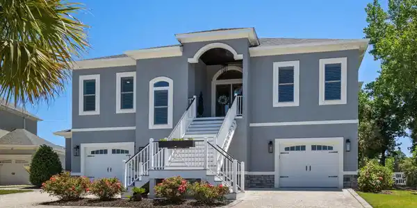 2200 Via Palma Dr.