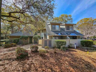 400 Melrose Pl.
