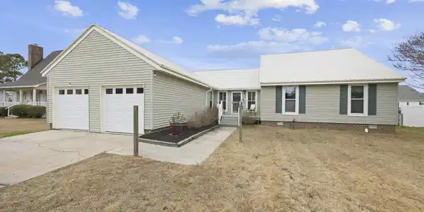 504 Plantation Dr.
