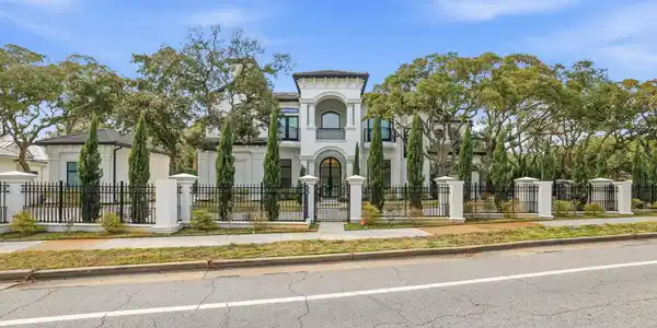 3203 Ocean Blvd. N