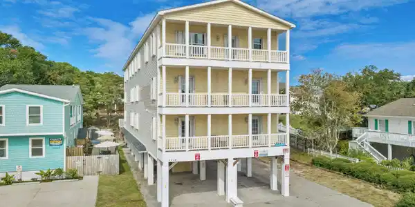 400 Hillside Dr. S