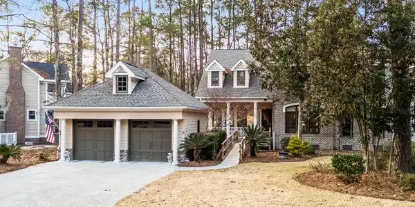 371 Tuckers Rd.