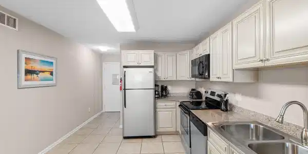 Image 4 Image 4