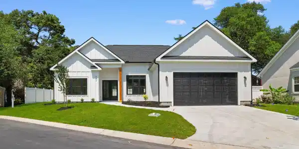 885 Cardinal Pl.