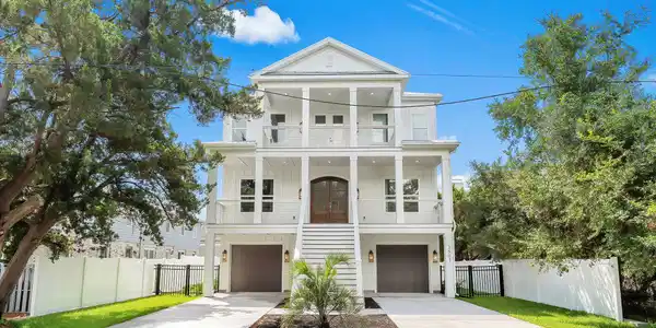 2503 Holly Dr.