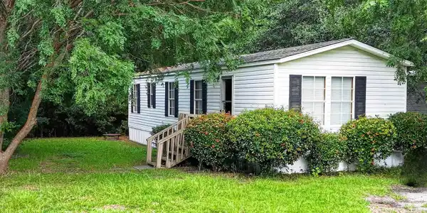 869 Hilander Dr.