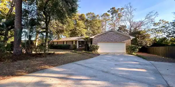 902 N 11th Ave. N