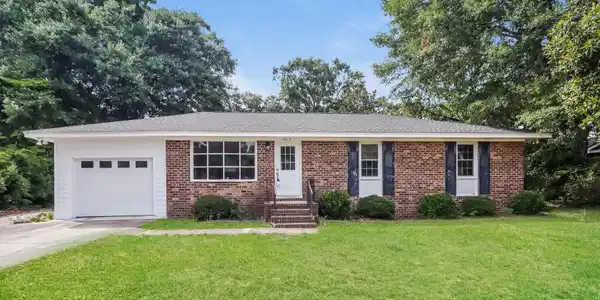 7613 Driftwood Dr.