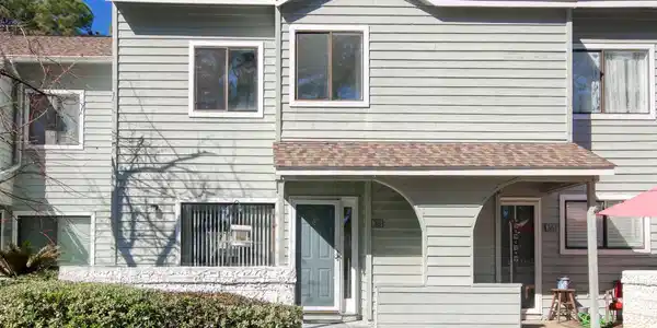 38 Shadow Moss Pl.