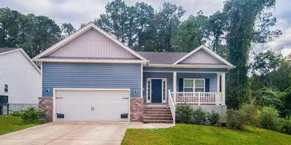 531 Charlton Blvd.