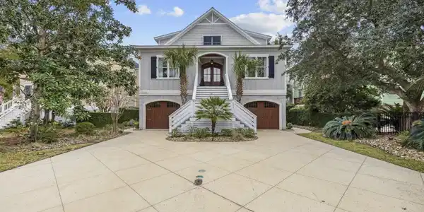 636 N Creekside Dr.