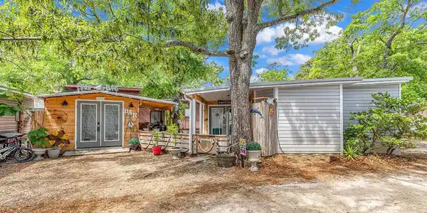 6001-N73 South Kings Hwy.