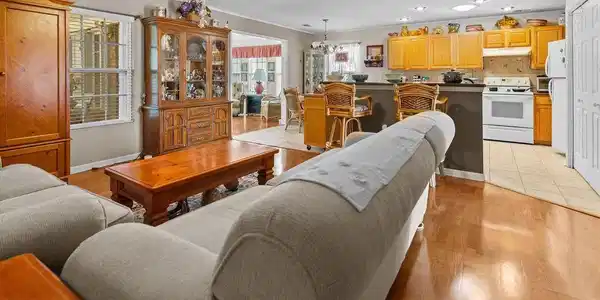 Image 4 Image 4
