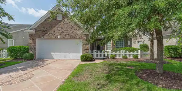 4810 Greenhaven Dr.