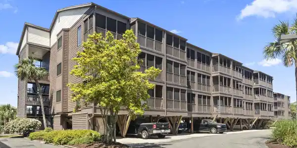 206 2nd Ave. N