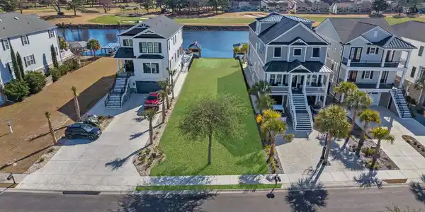 368 West Palms Dr.