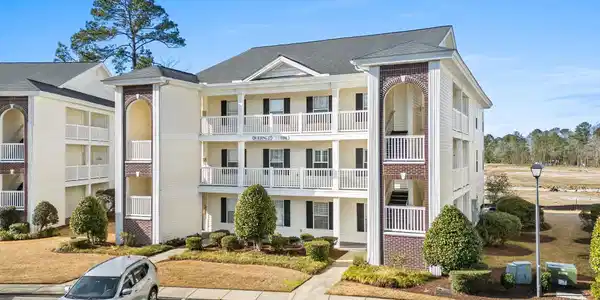 1196 River Oaks Dr.