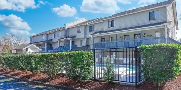 816 9th Ave. S